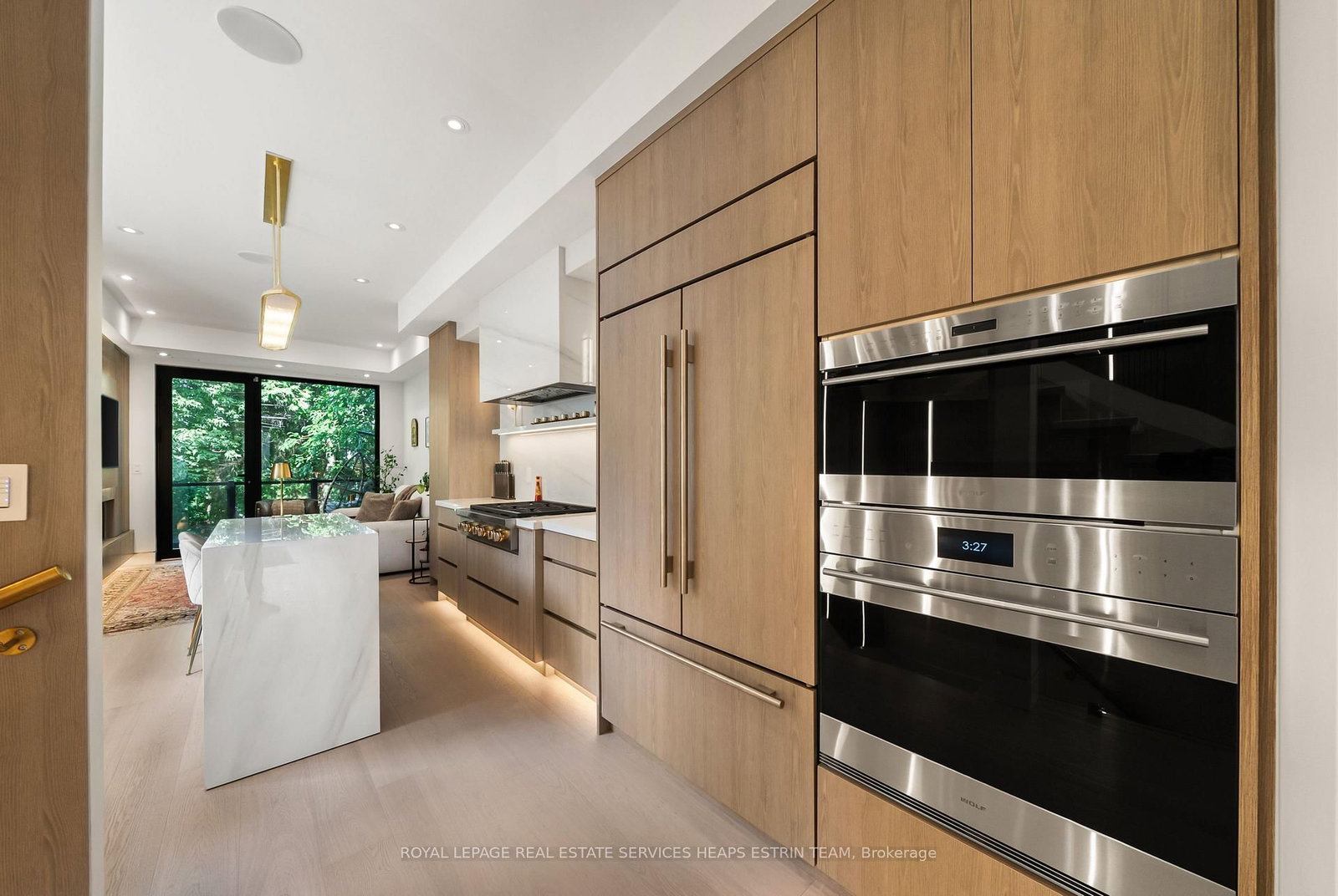 16B Kenrae Road • Toronto, ON photo 8