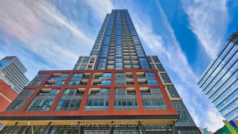 1818 - 108 Peter Street
