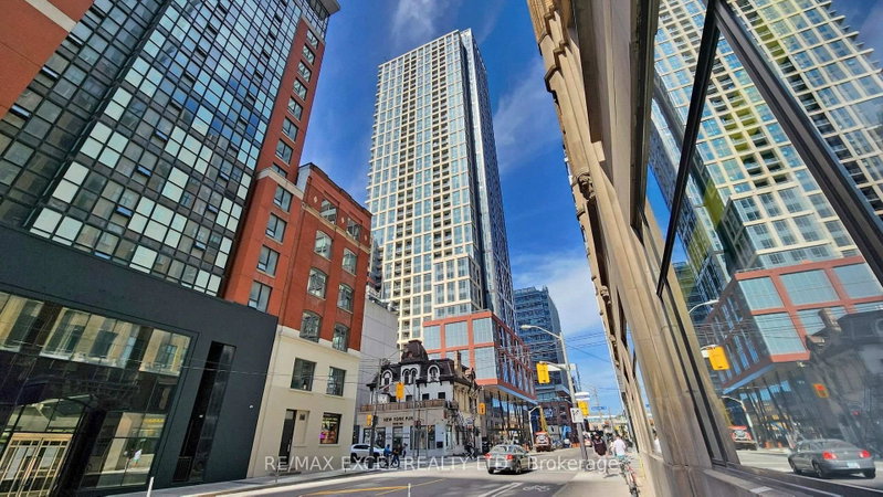 1818 - 108 Peter Street