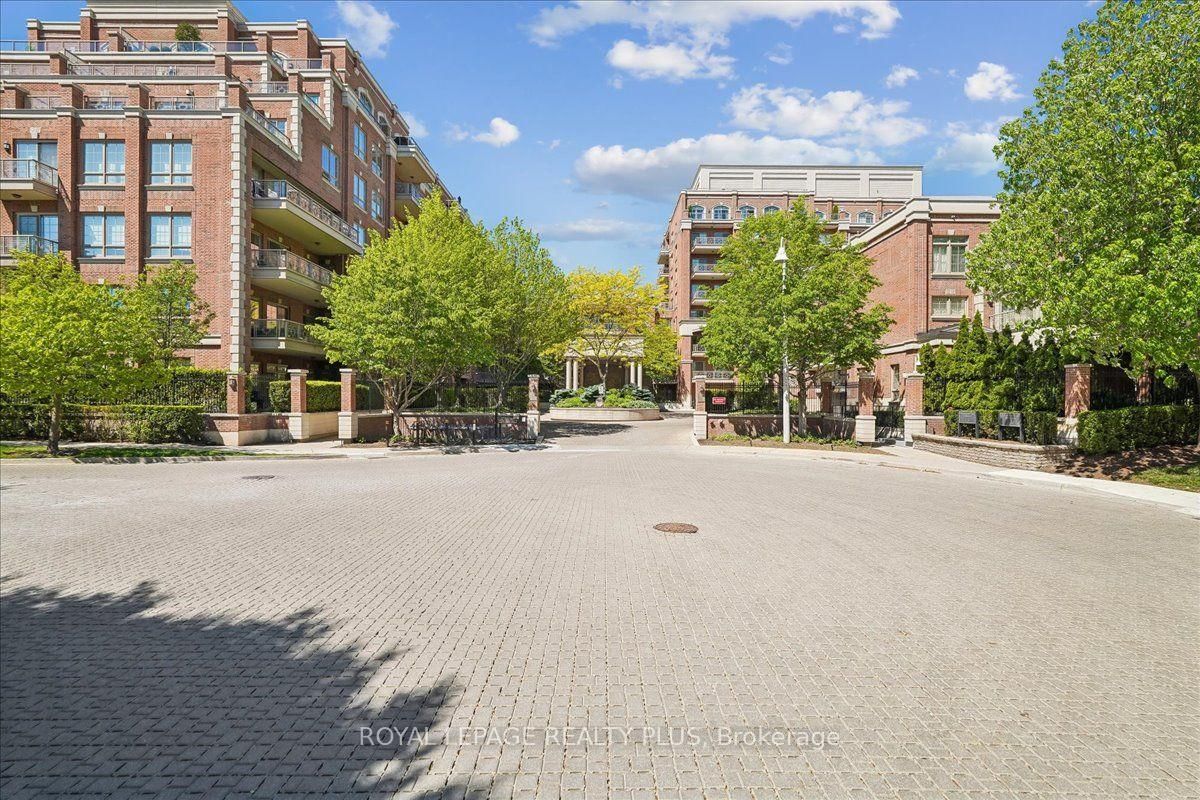 20 Burkebrook Place • #204 • Toronto, ON photo 5