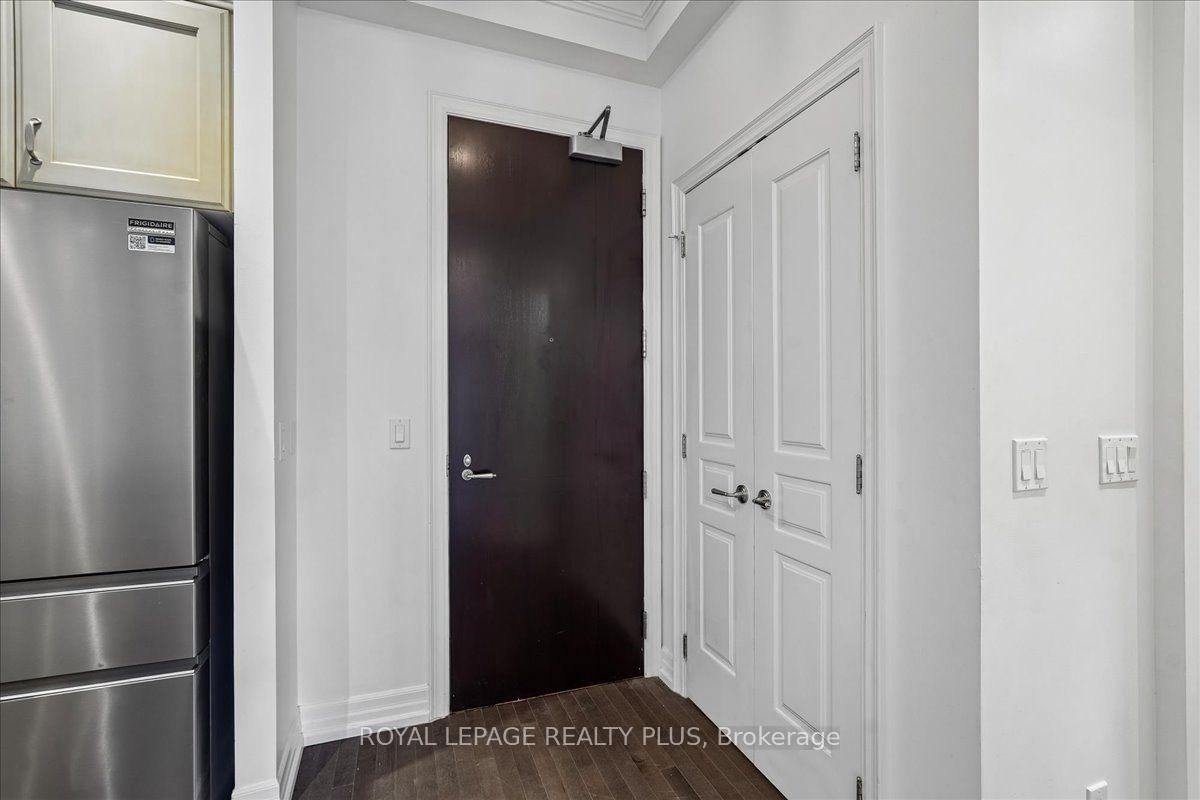 20 Burkebrook Place • #204 • Toronto, ON photo 6