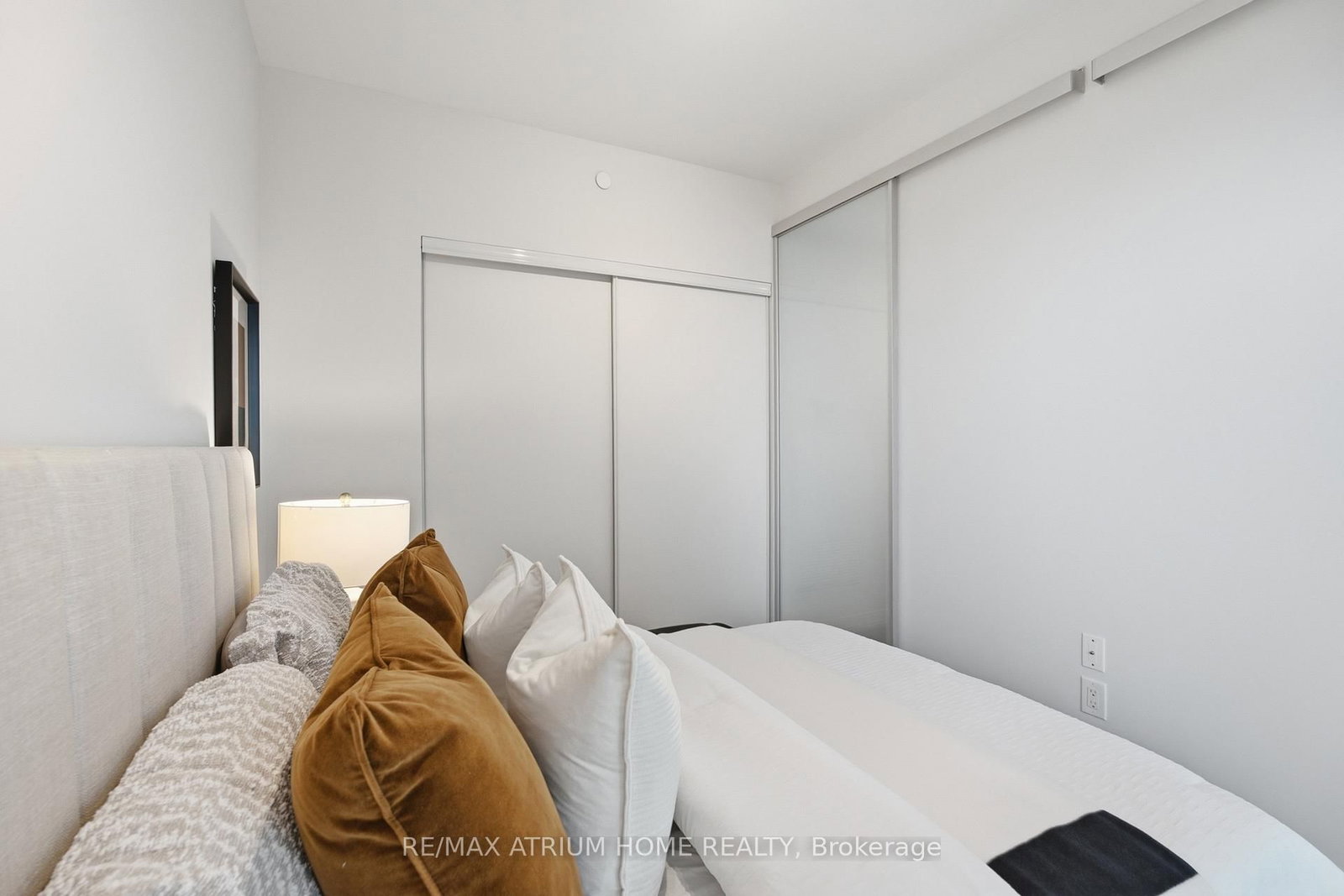 50 Charles Street E • #4413 • Toronto, ON photo 19
