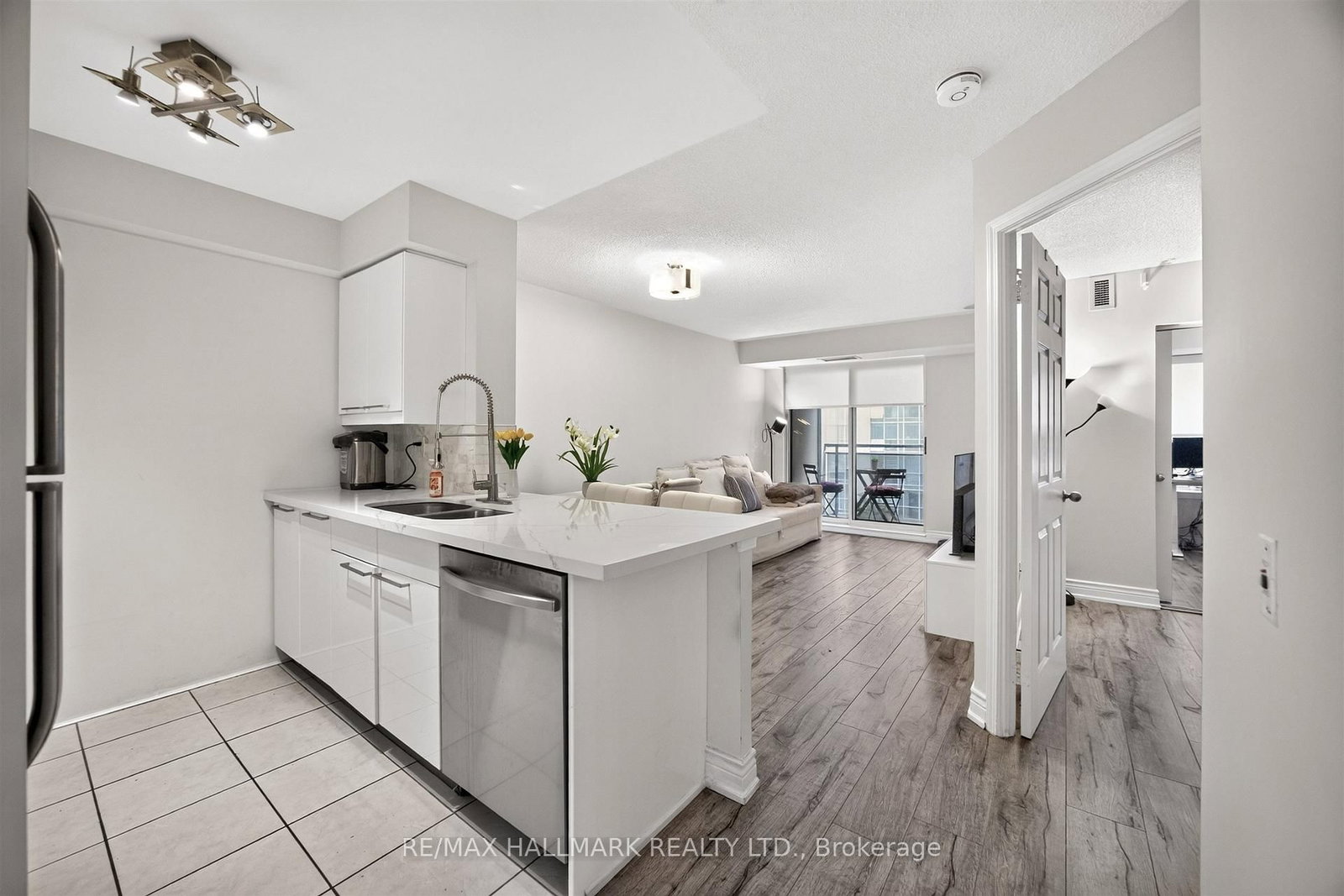 155 Beecroft Road • #812 • Toronto, ON photo 5