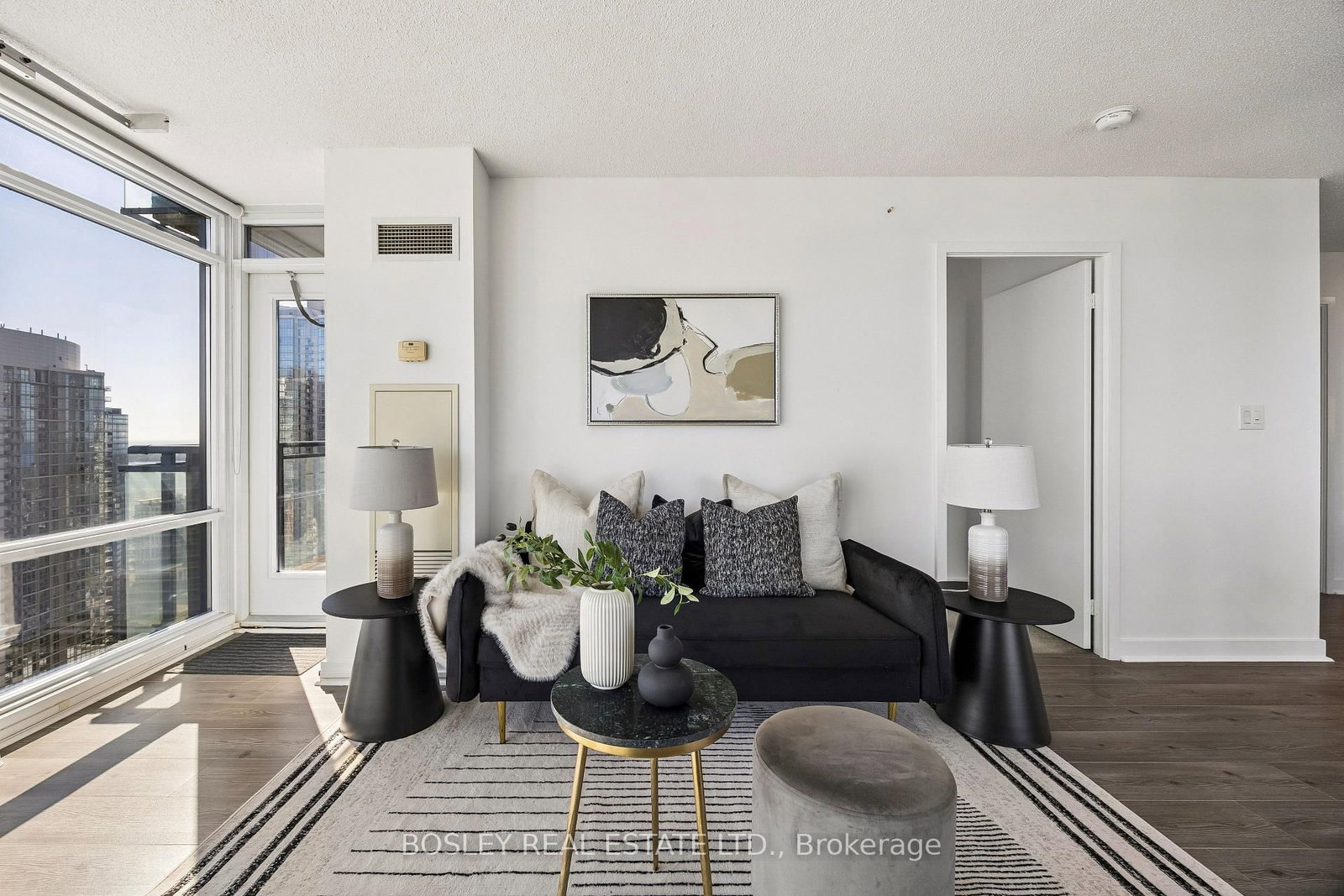25 Telegram Mews • #3902 • Toronto, ON photo 10