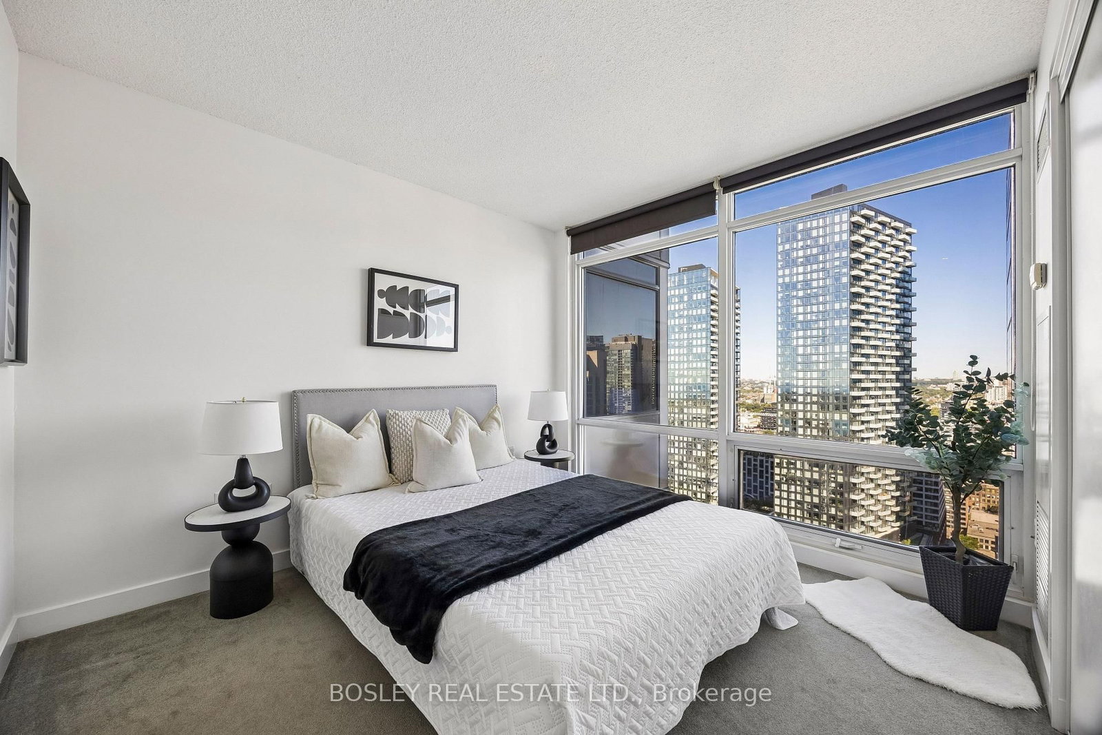25 Telegram Mews • #3902 • Toronto, ON photo 19