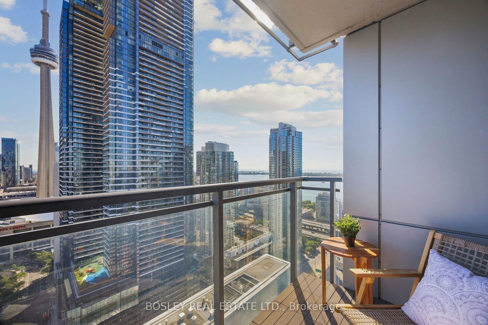 25 Telegram Mews • #3902 • Toronto, ON photo 27