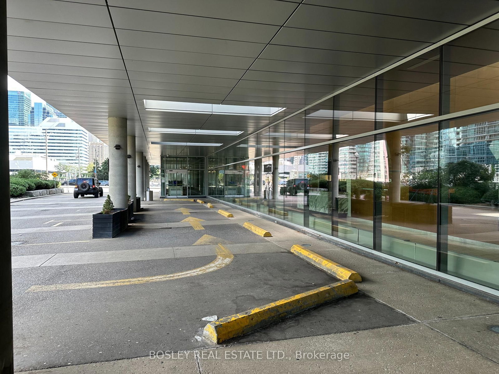 25 Telegram Mews • #3902 • Toronto, ON photo 35