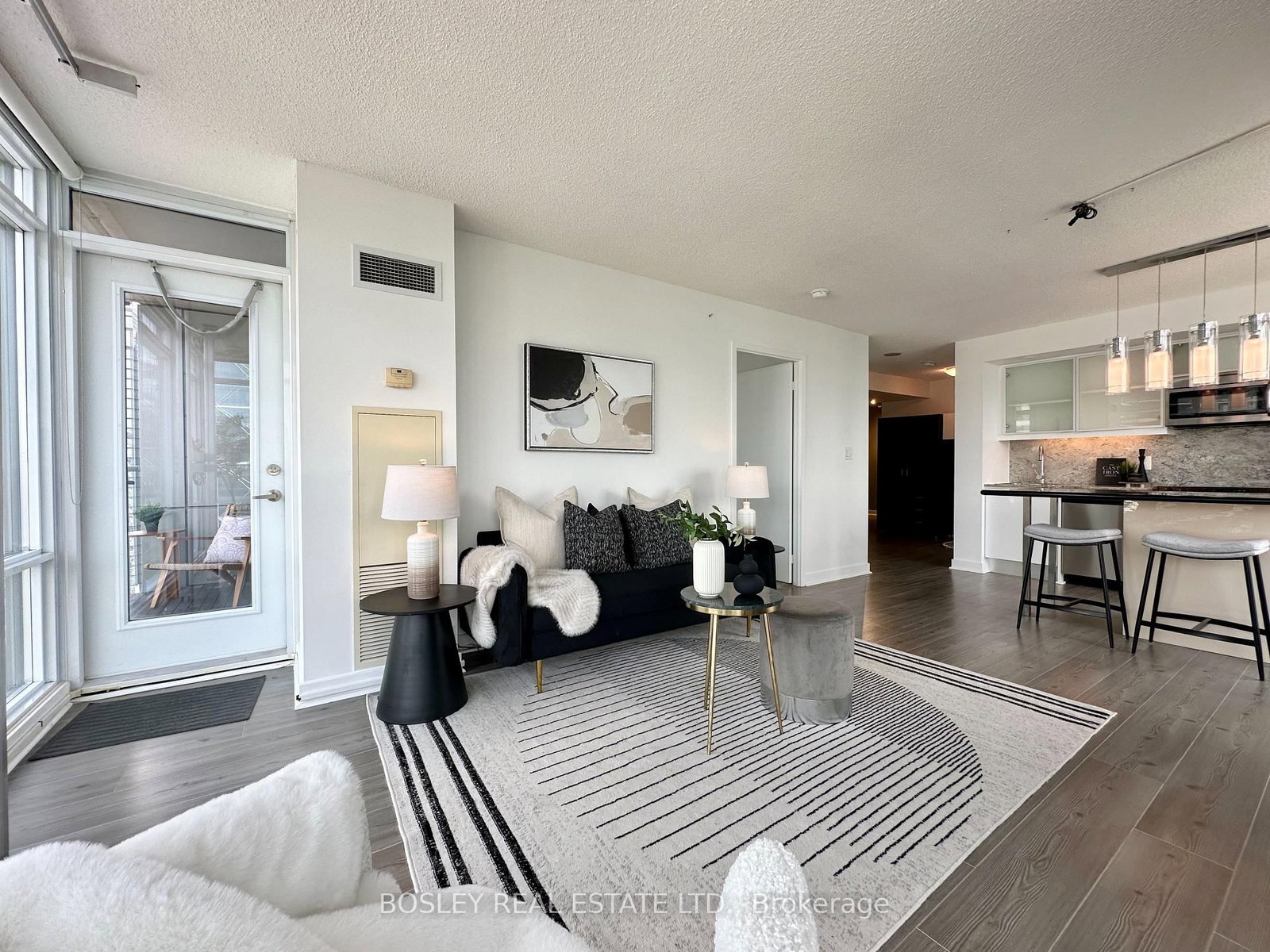 25 Telegram Mews • #3902 • Toronto, ON photo 9