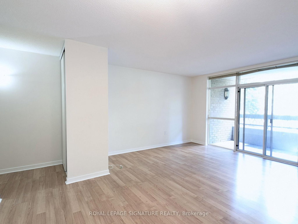 206 - 284 Bloor Street W 4