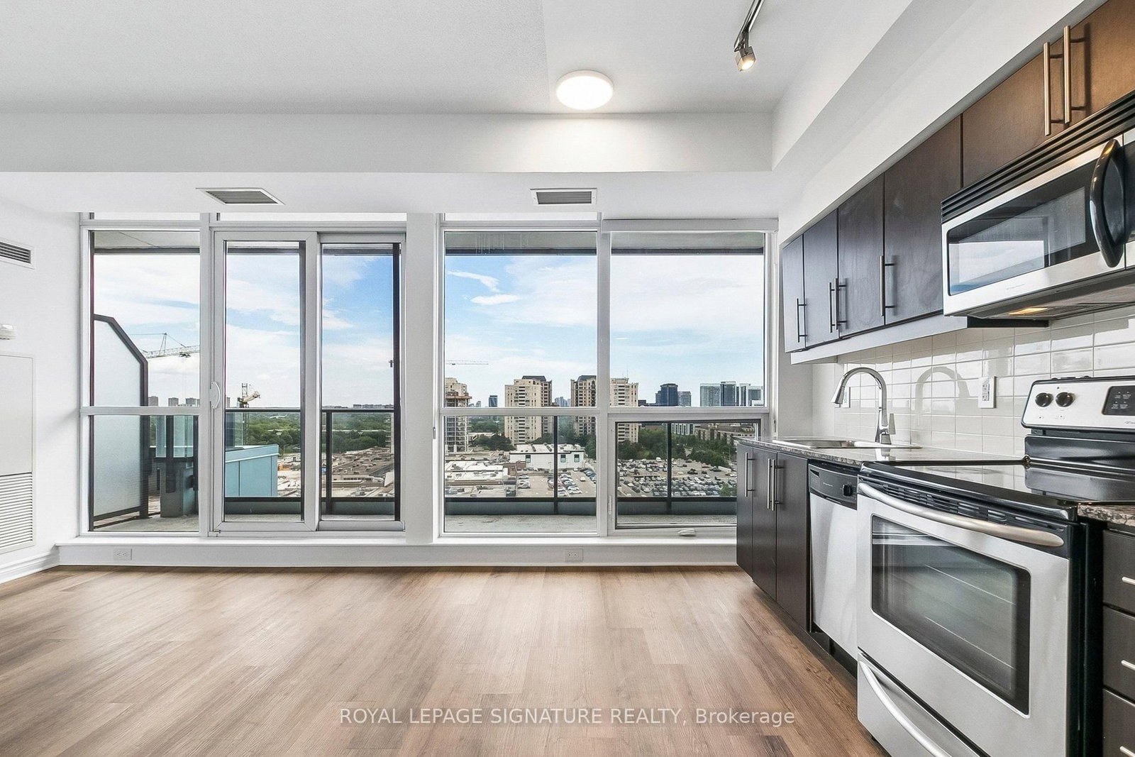 2885 Bayview Avenue • #923 • Toronto, ON photo 8