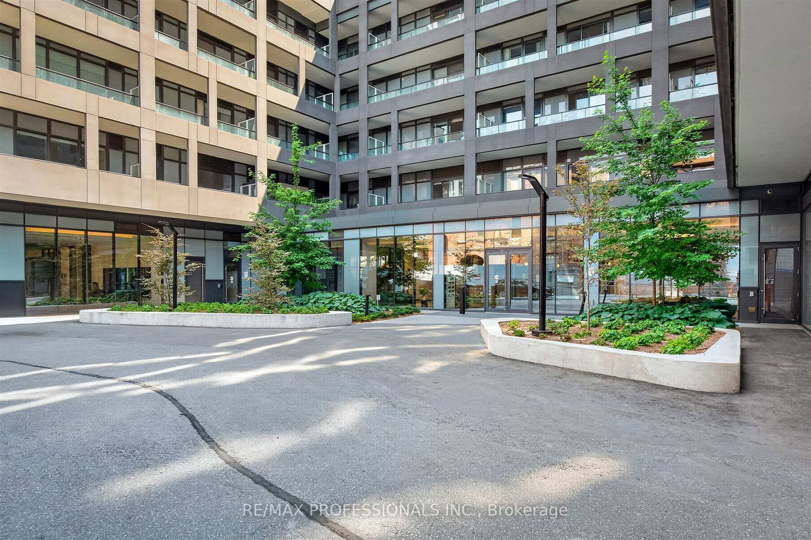 604 - 9 Tecumseth Street, Toronto 4