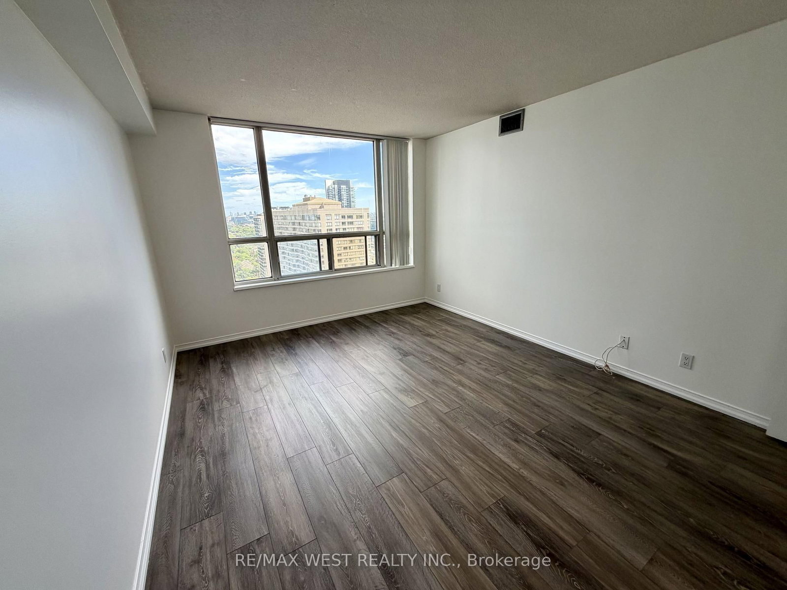 100 UPPER MADISON Avenue • #2405 • Toronto, ON photo 15