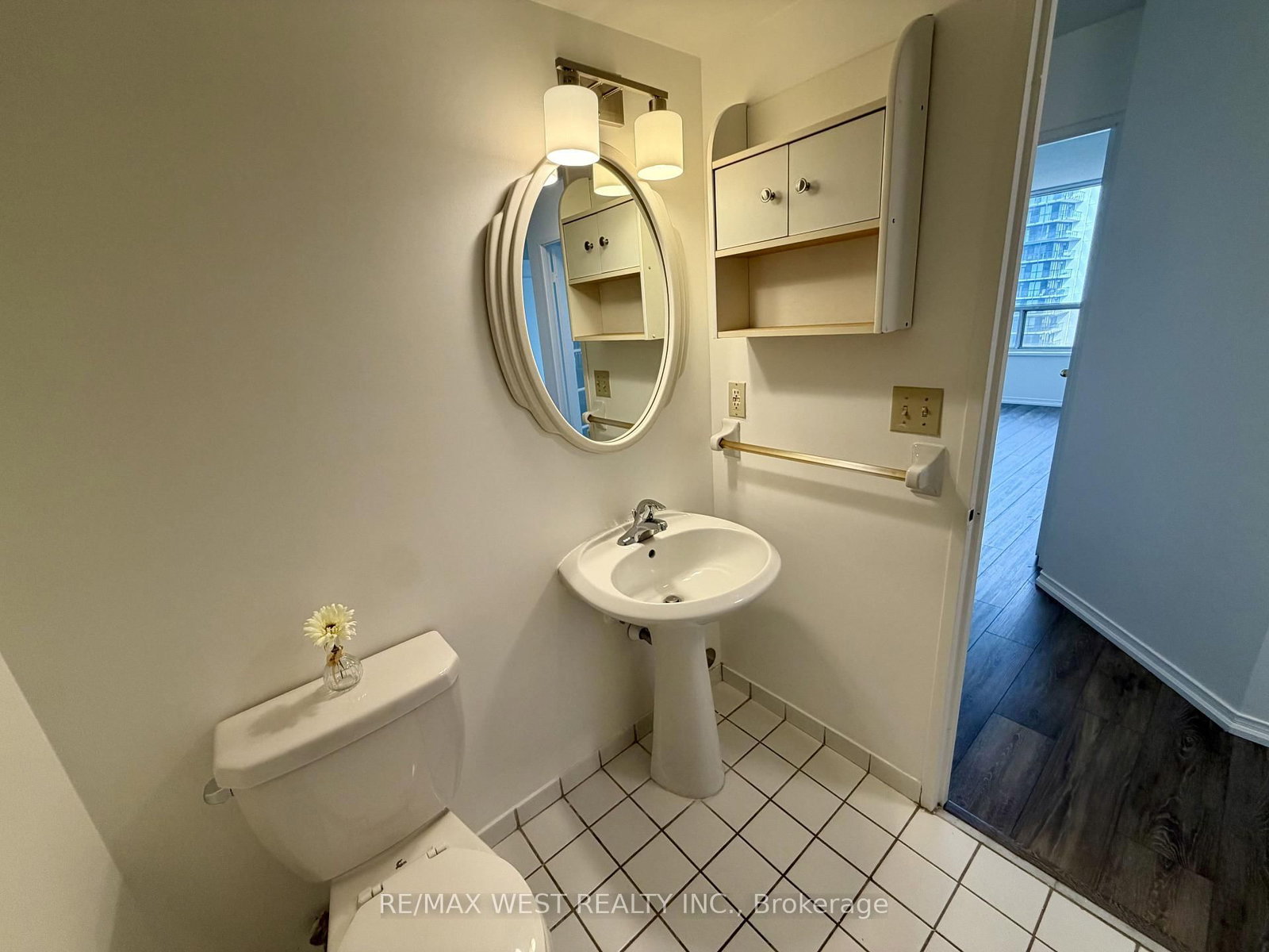 100 UPPER MADISON Avenue • #2405 • Toronto, ON photo 25