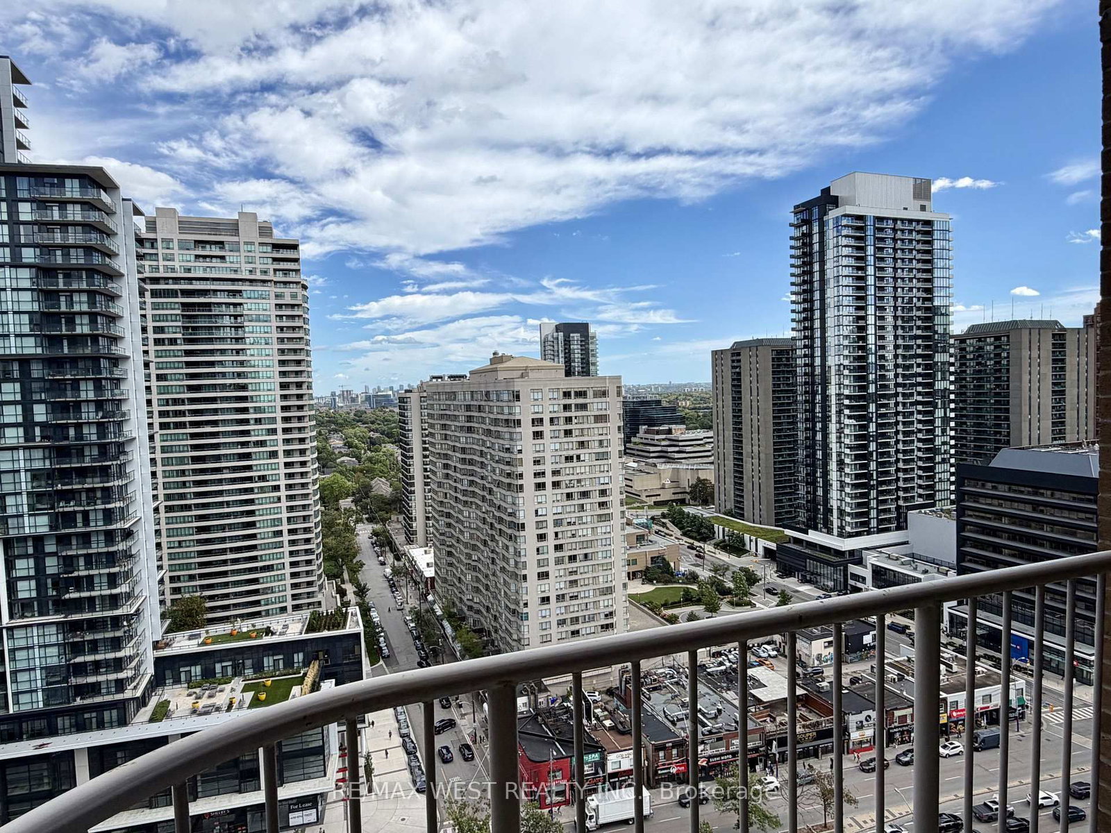 100 UPPER MADISON Avenue • #2405 • Toronto, ON photo 27
