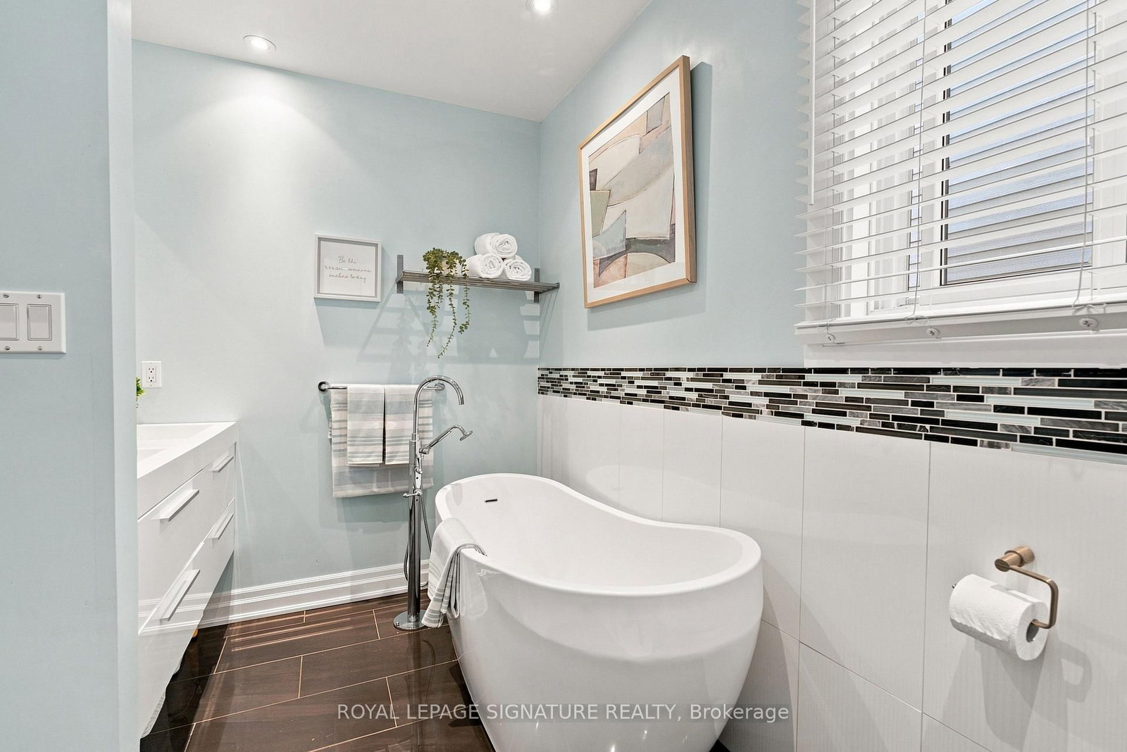 35 Regal Road • Toronto, ON photo 22