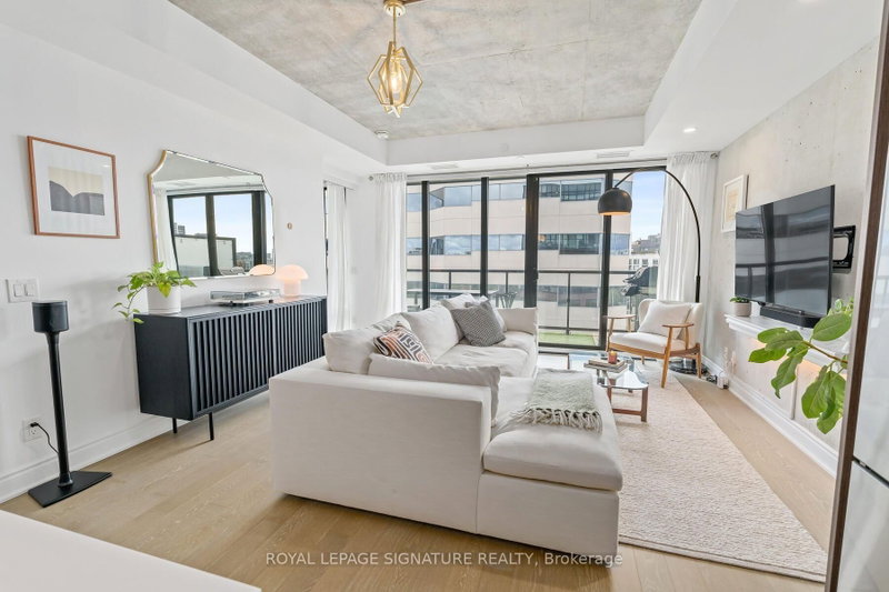1203 - 608 Richmond Street W