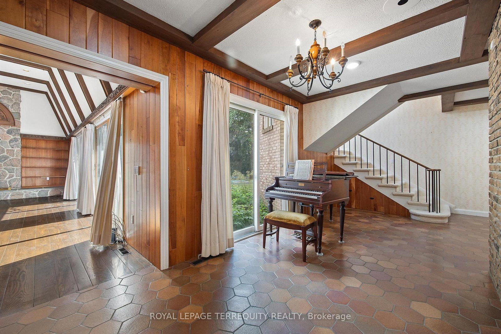 2 Chieftain Crescent • Toronto, ON photo 11