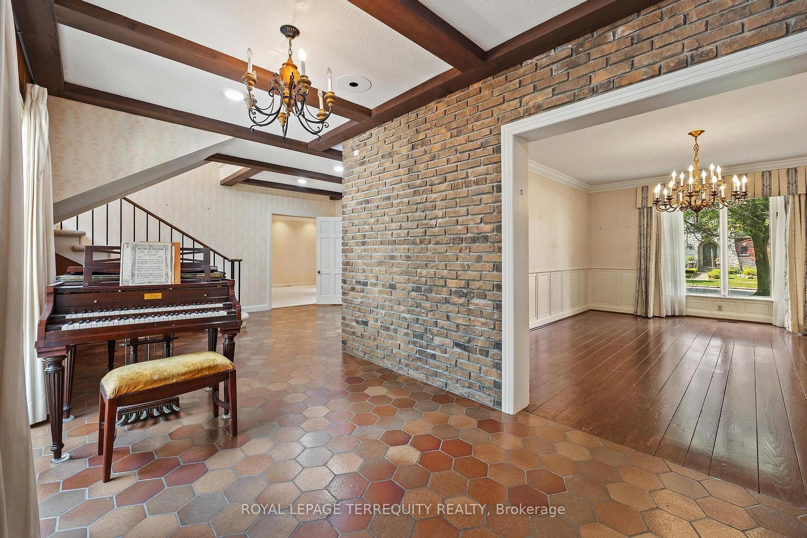 2 Chieftain Crescent • Toronto, ON photo 12
