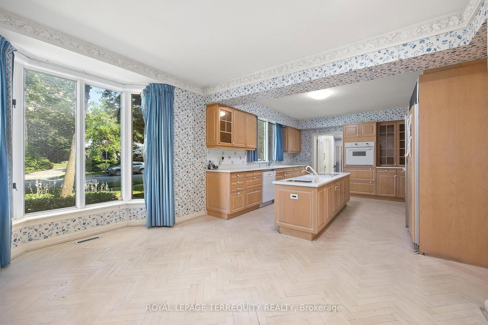 2 Chieftain Crescent • Toronto, ON photo 17