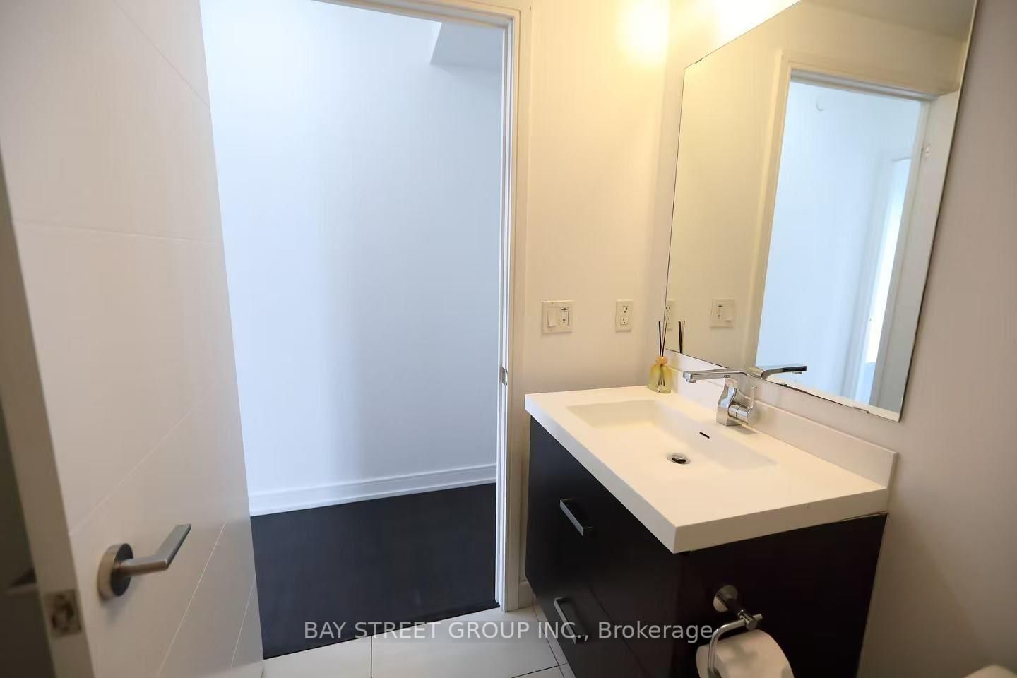 50 Wellesley Street E • #3004 • Toronto, ON photo 10