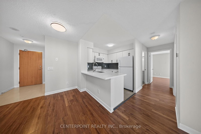 1715 - 4978 Yonge Street