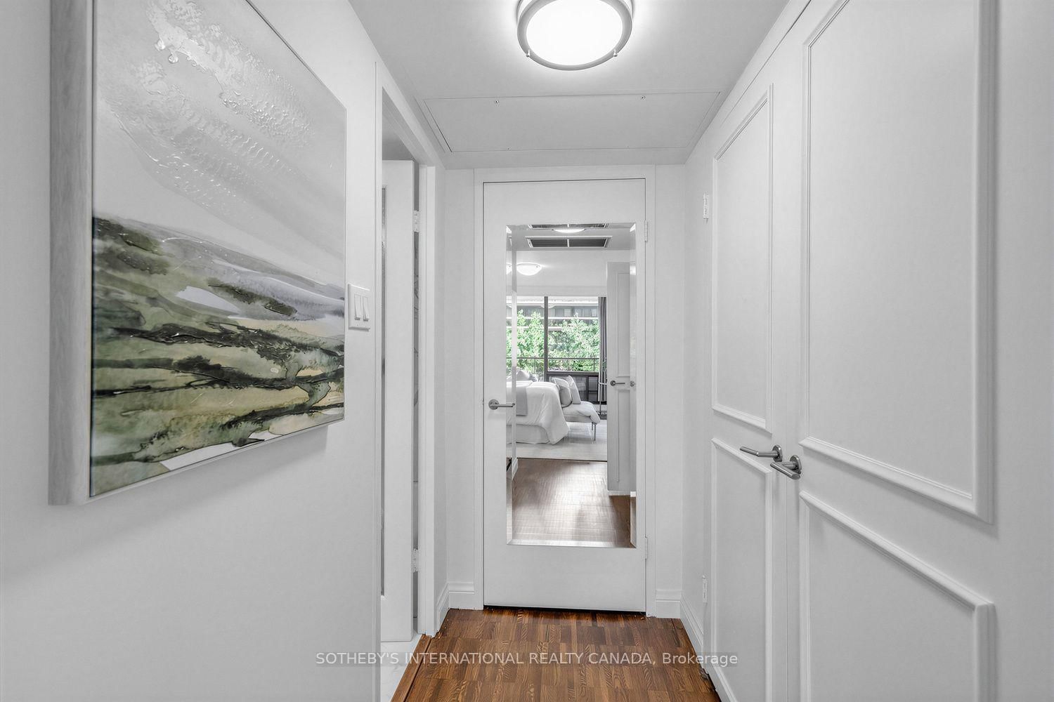 10 Avoca Avenue • #706 • Toronto, ON photo 17