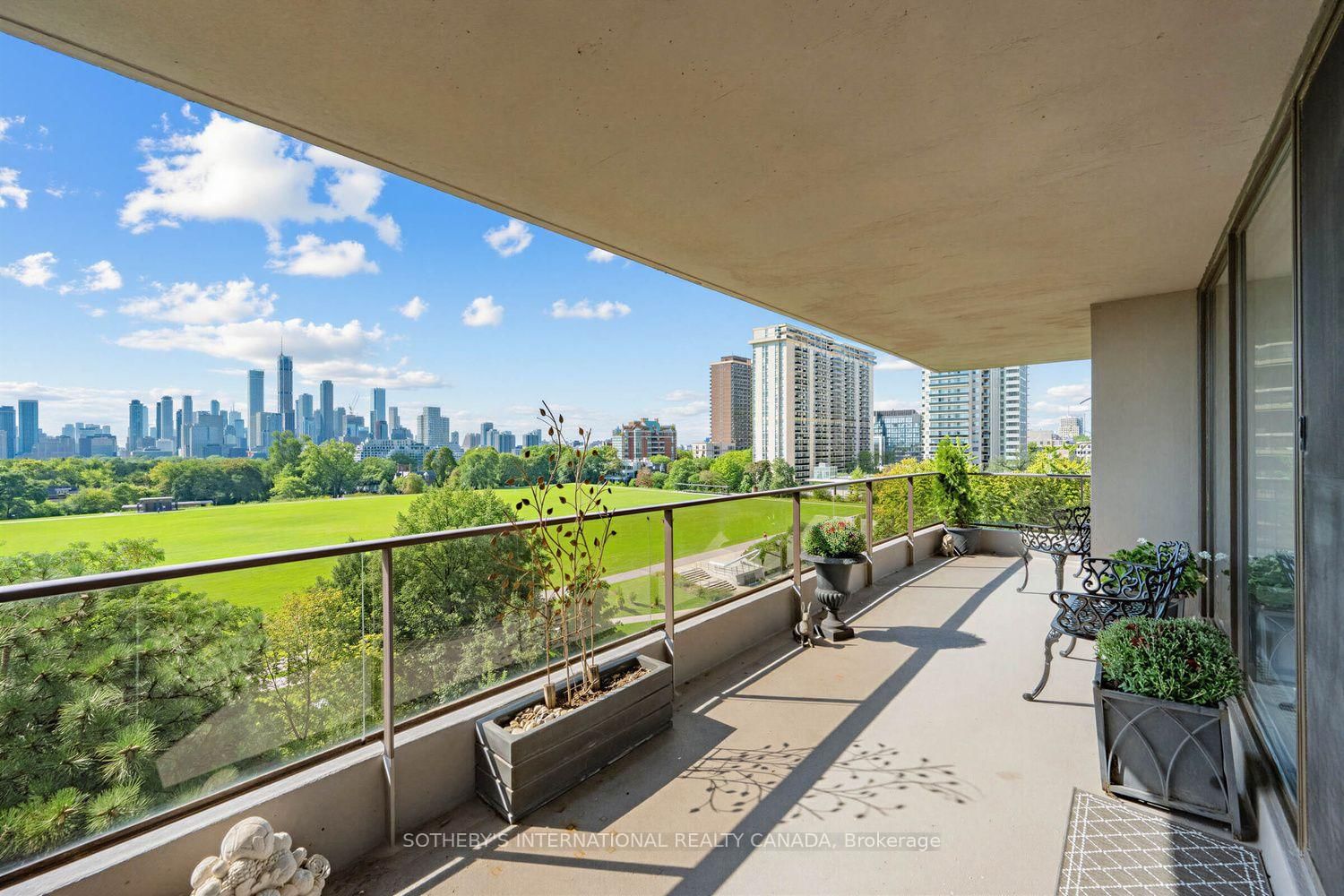 10 Avoca Avenue • #706 • Toronto, ON photo 20