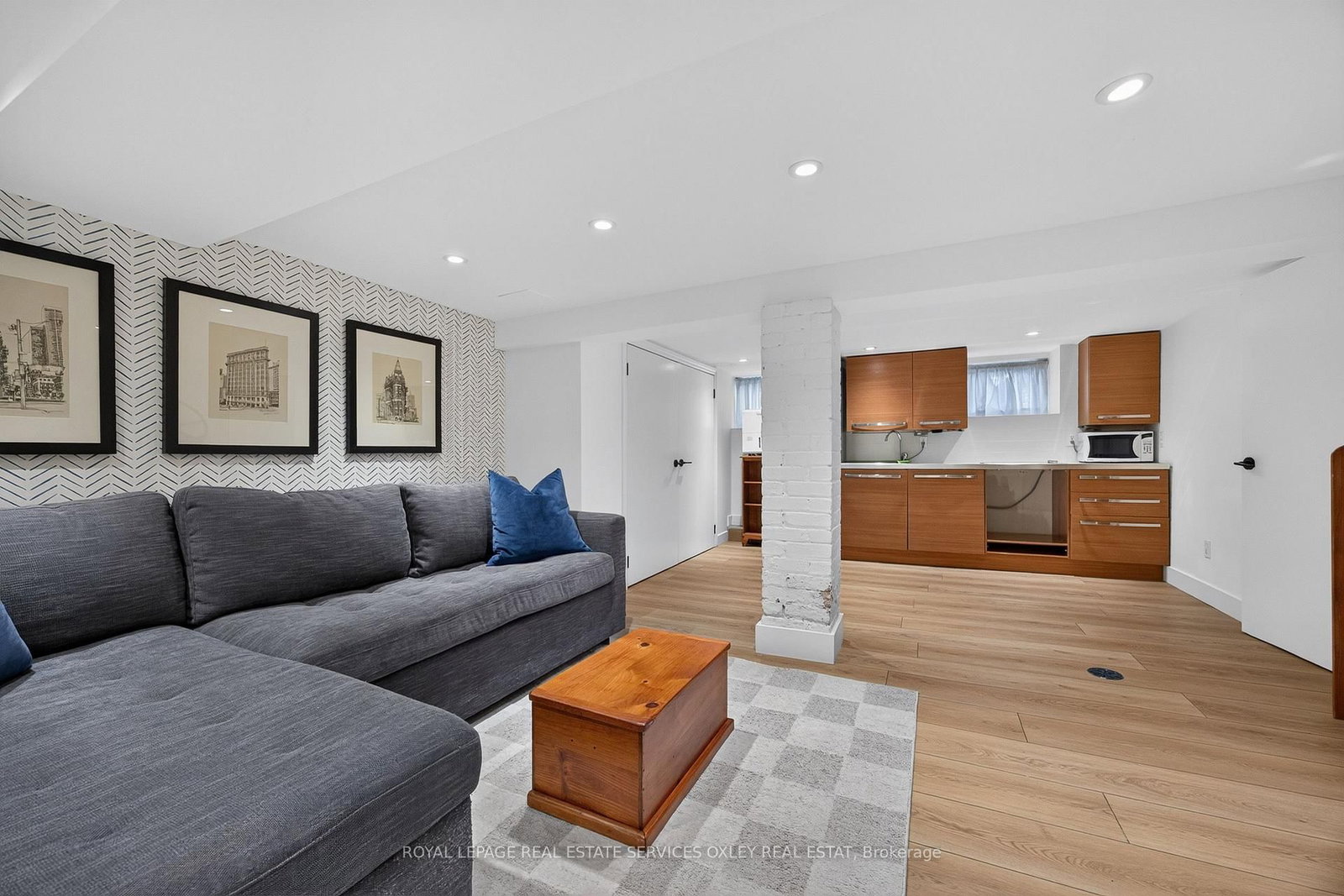 20 Edgewood Crescent • Toronto, ON photo 25