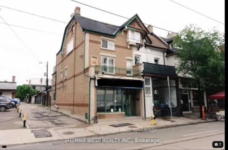 2 - 932 Dundas Street