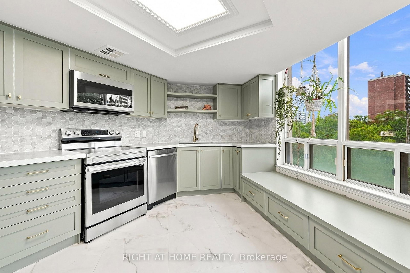 1101 Steeles Avenue W • #411 • Toronto, ON photo 1