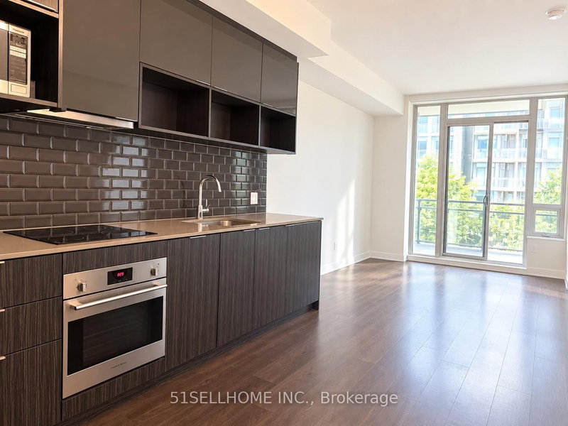 1006 - 52 Forest Manor Road