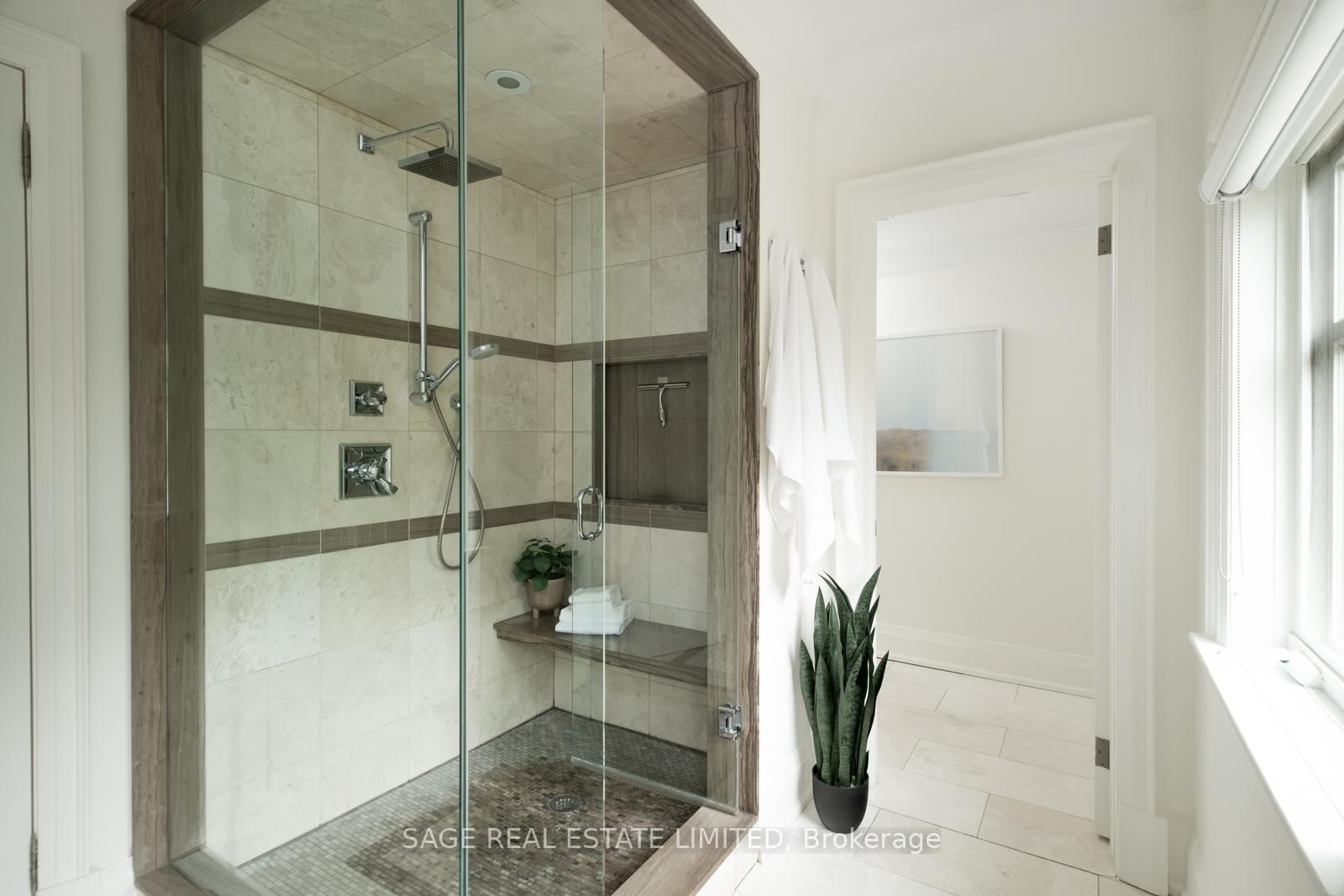 319 Lonsdale Road • #3D • Toronto, ON photo 28