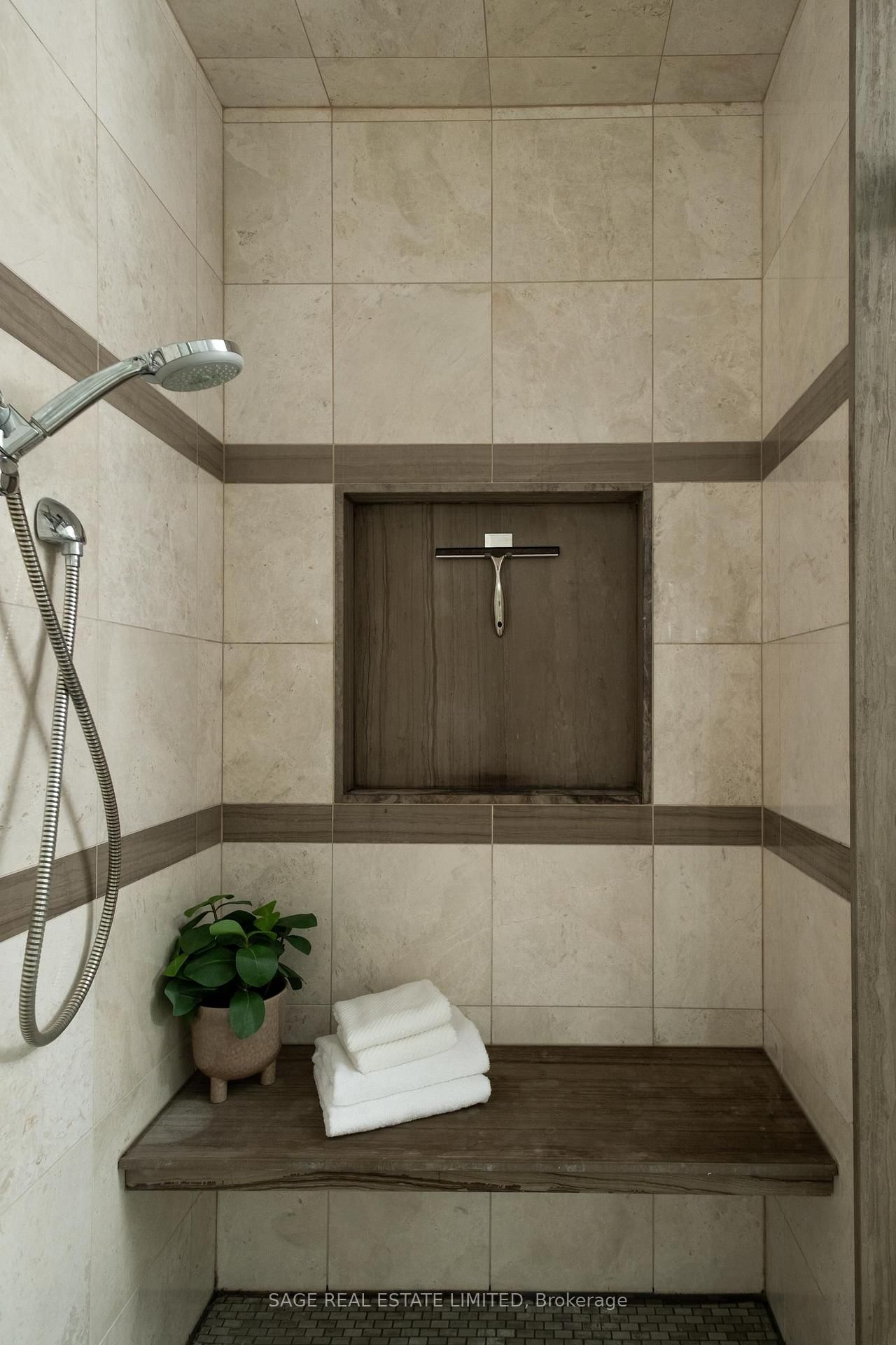 319 Lonsdale Road • #3D • Toronto, ON photo 29