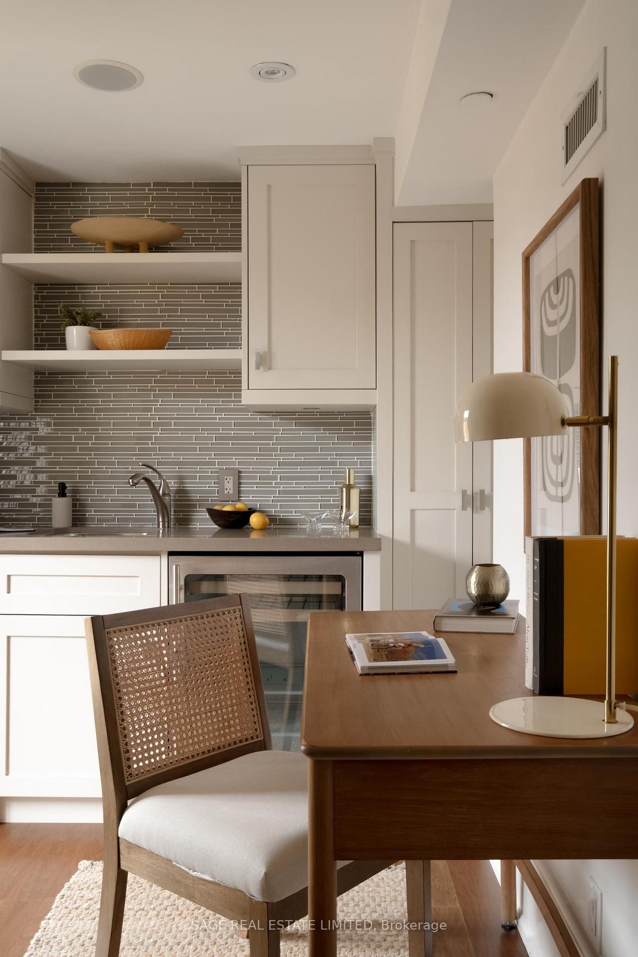 319 Lonsdale Road • #3D • Toronto, ON photo 35