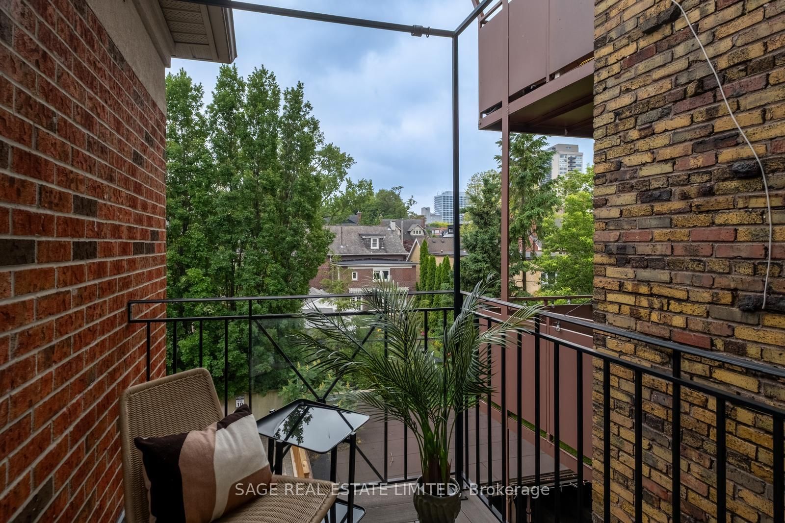 319 Lonsdale Road • #3D • Toronto, ON photo 44