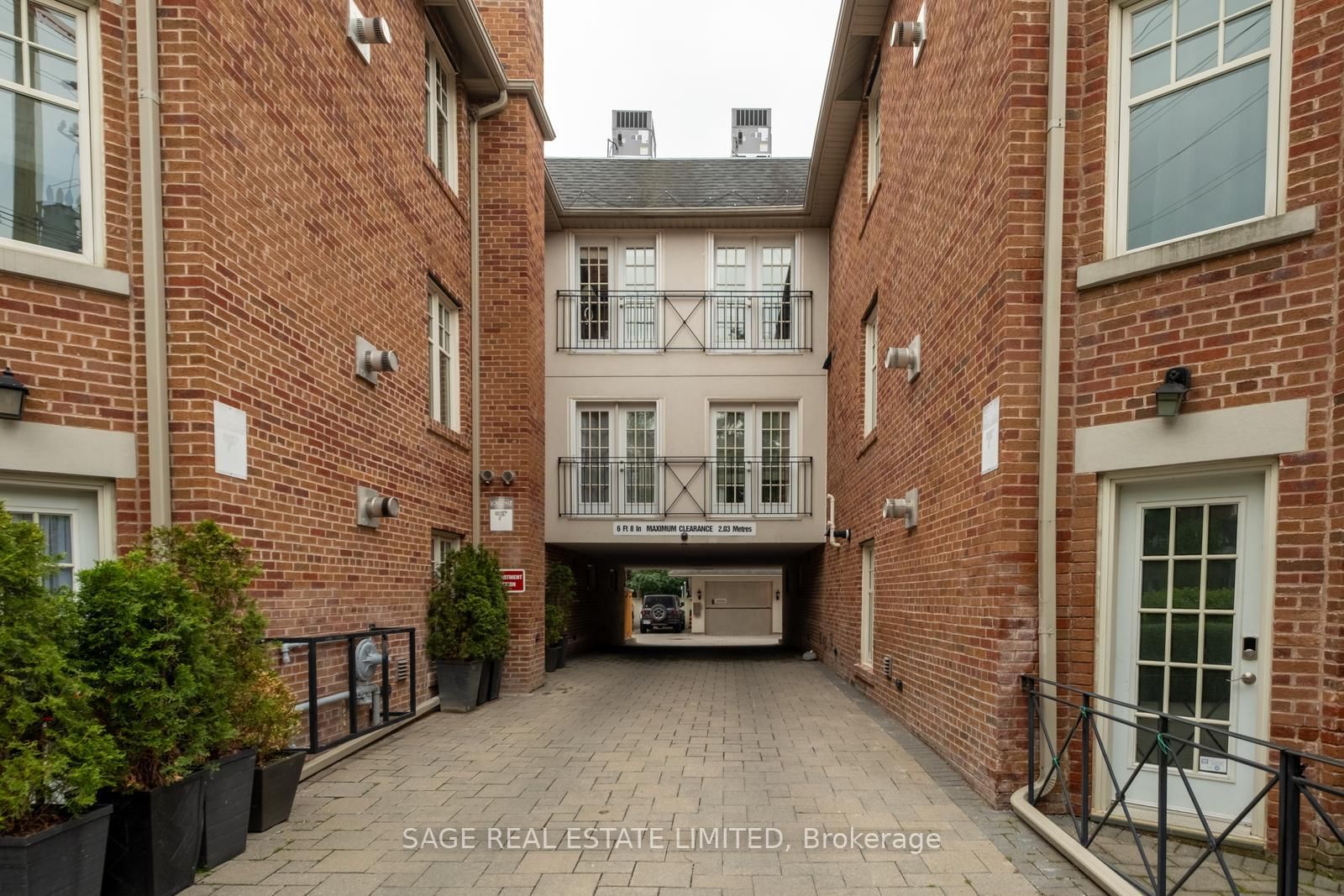 319 Lonsdale Road • #3D • Toronto, ON photo 47