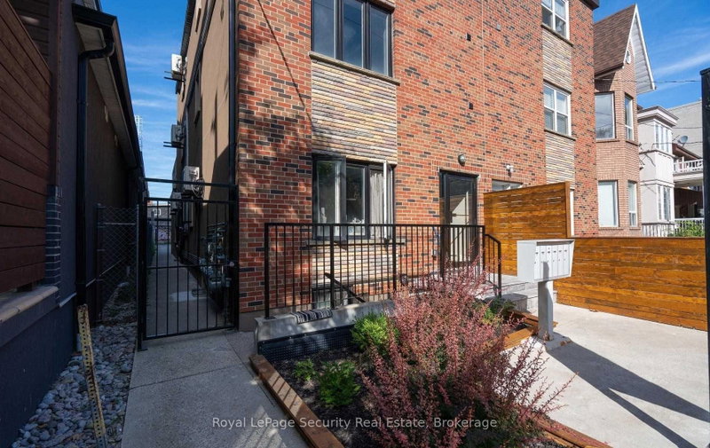 1 - 62 Lippincott Street