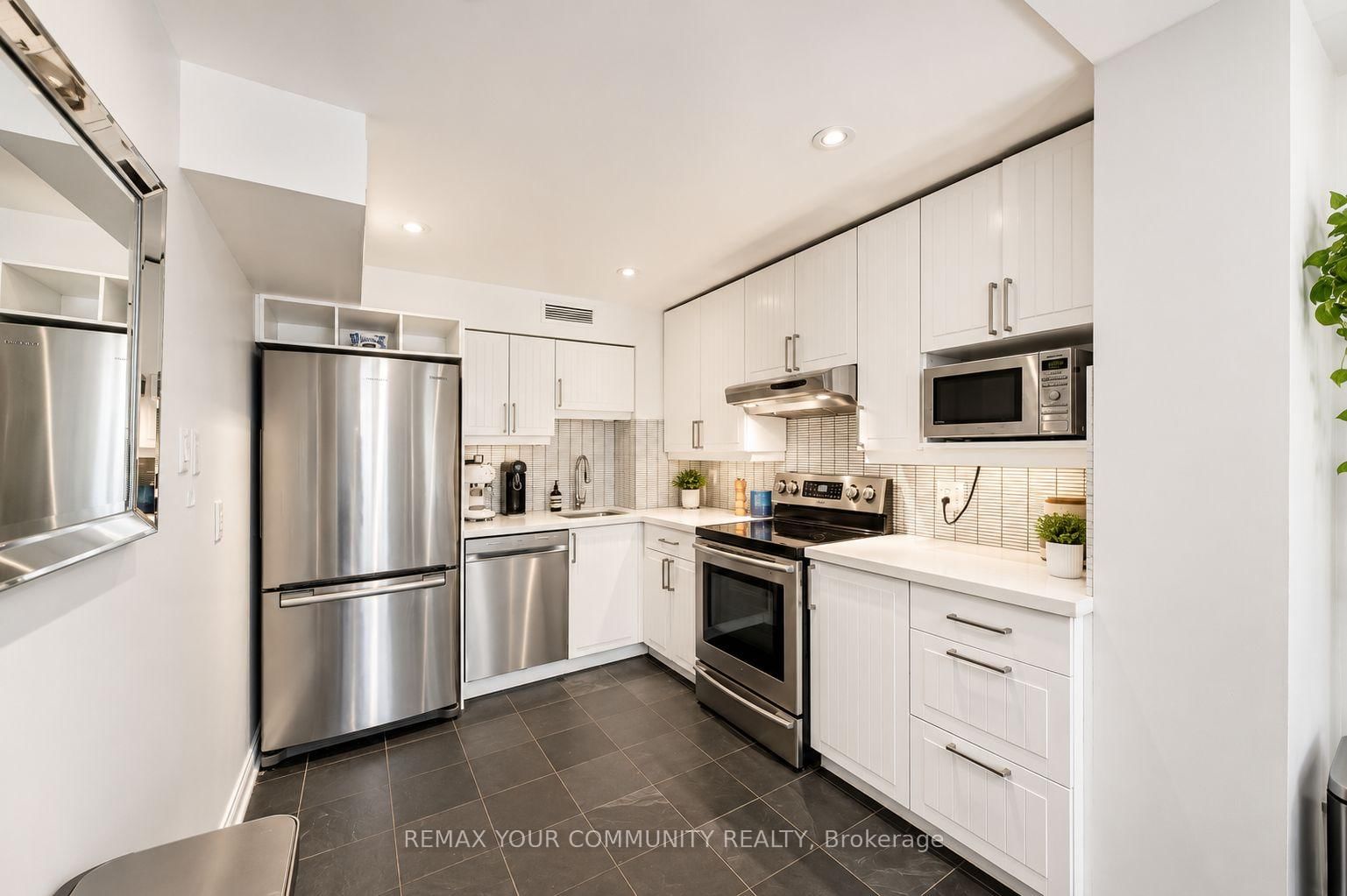 105 Heath Street W • #3 • Toronto, ON photo 18
