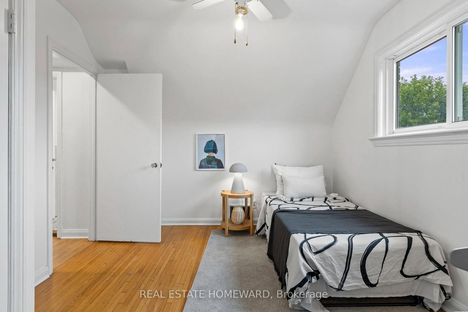 9 Dromore Crescent • Toronto, ON photo 27