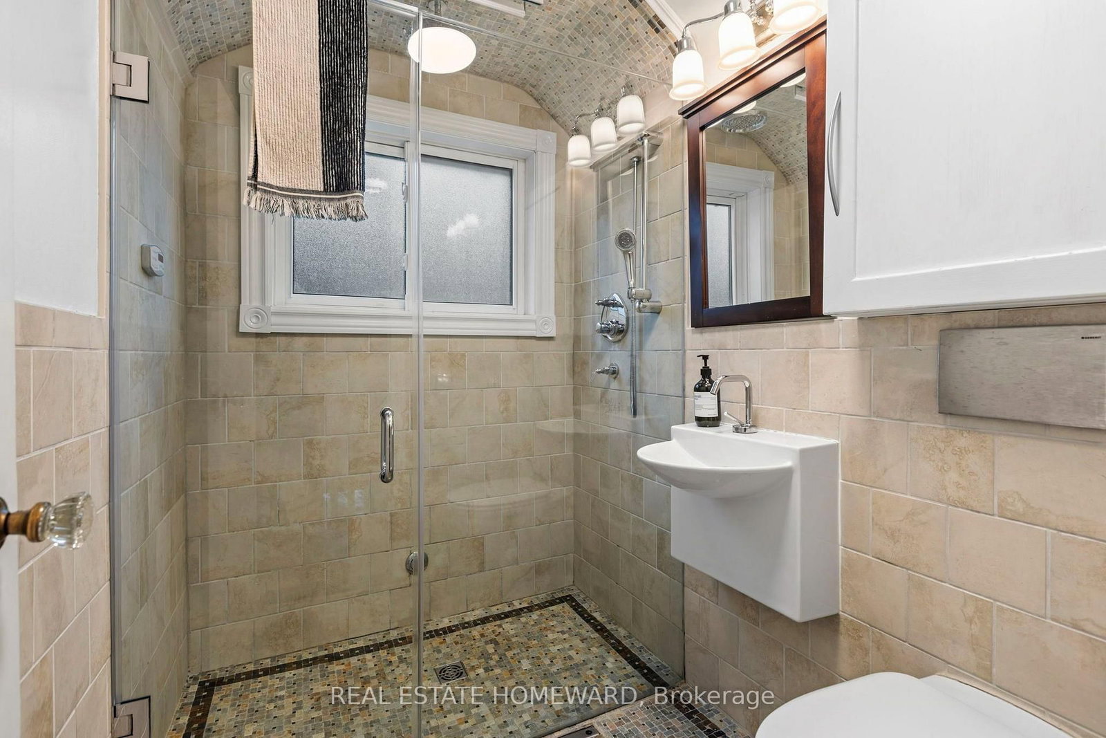 9 Dromore Crescent • Toronto, ON photo 28