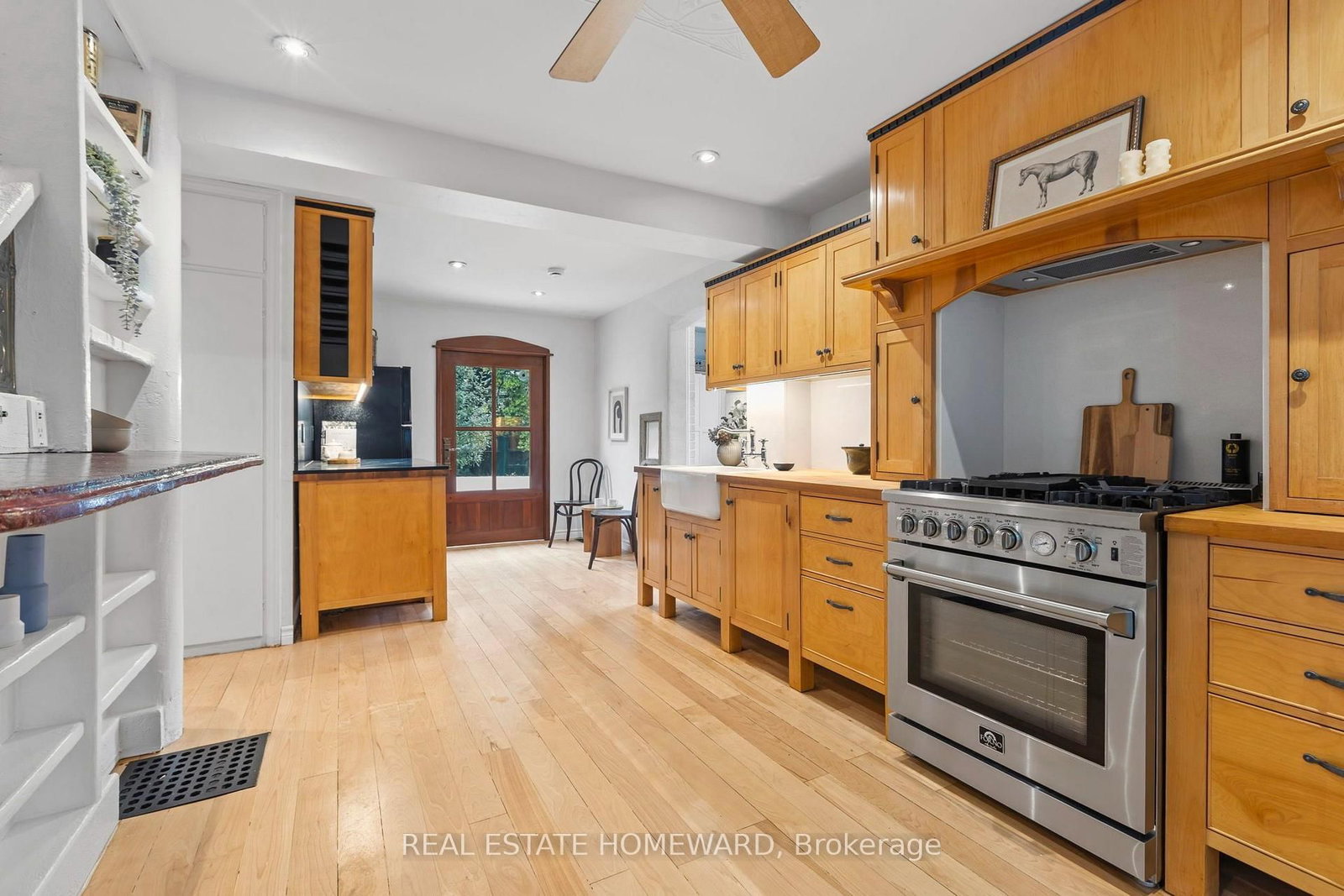 9 Dromore Crescent • Toronto, ON photo 4