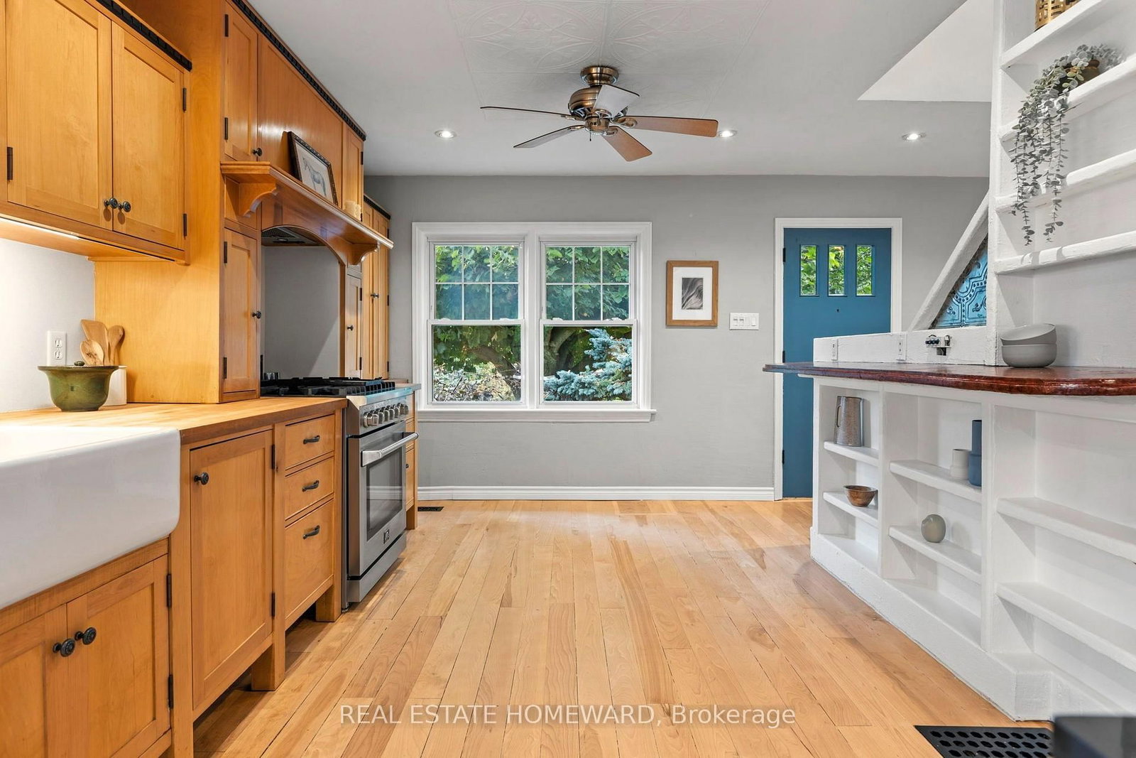 9 Dromore Crescent • Toronto, ON photo 9