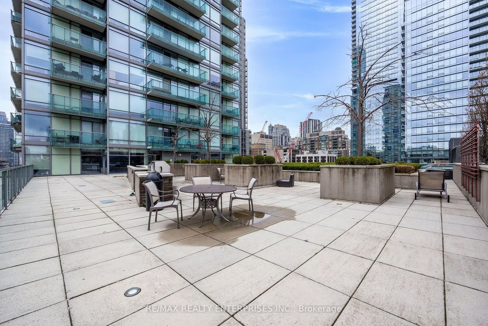 18 Yorkville Avenue W • #2706 • Toronto, ON photo 11