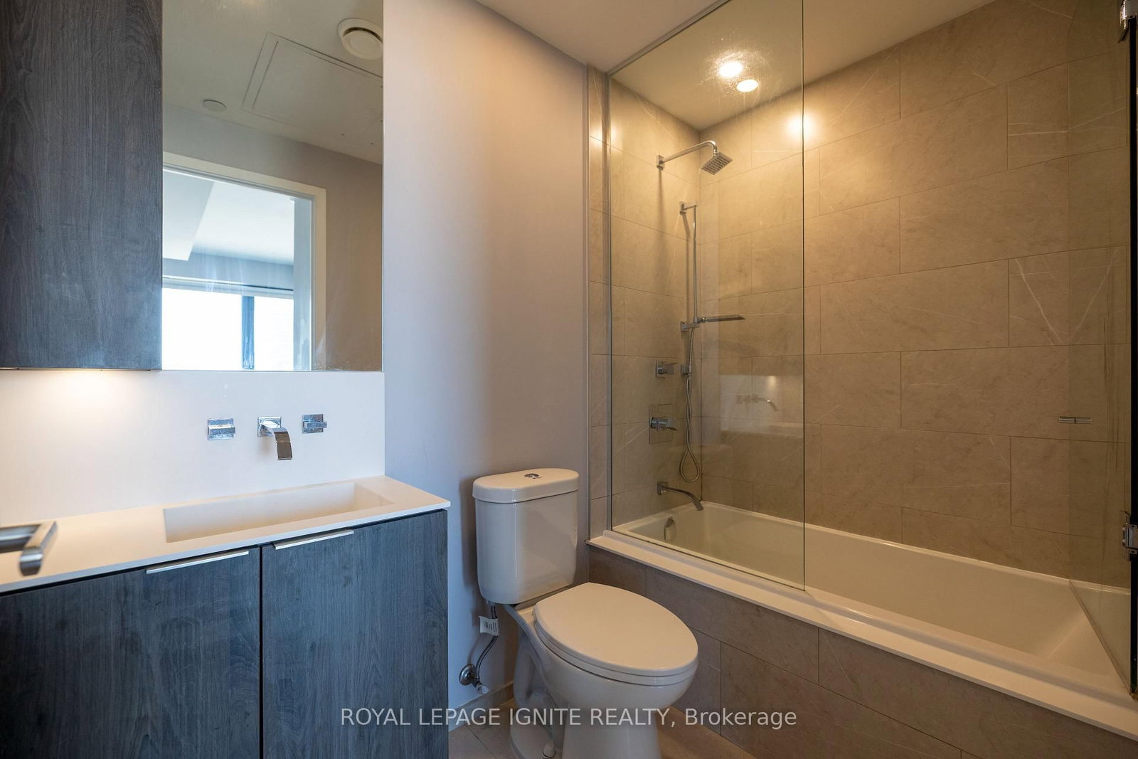 12 Bonnycastle Street NE • #605 • Toronto, ON photo 8