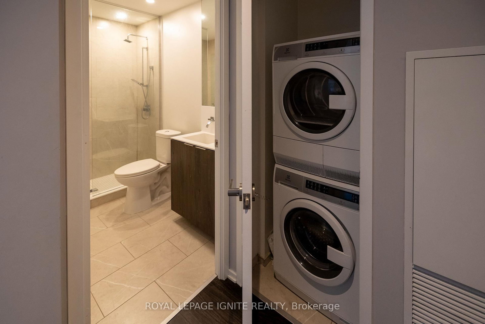 12 Bonnycastle Street NE • #605 • Toronto, ON photo 9