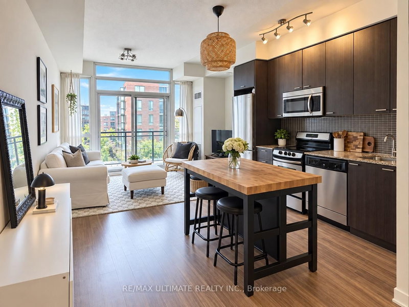 907 - 775 King Street W