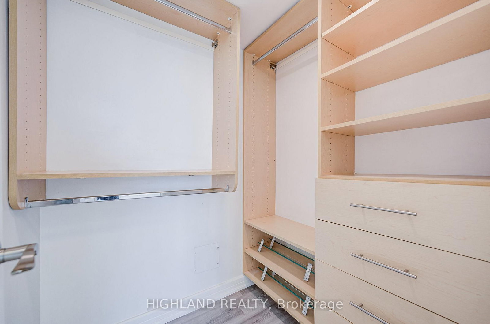 18 Harrison Garden Boulevard • #1002 • Toronto, ON photo 13