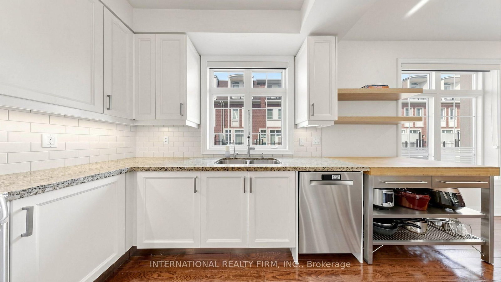 110 Lorraine Drive • Toronto, ON photo 14
