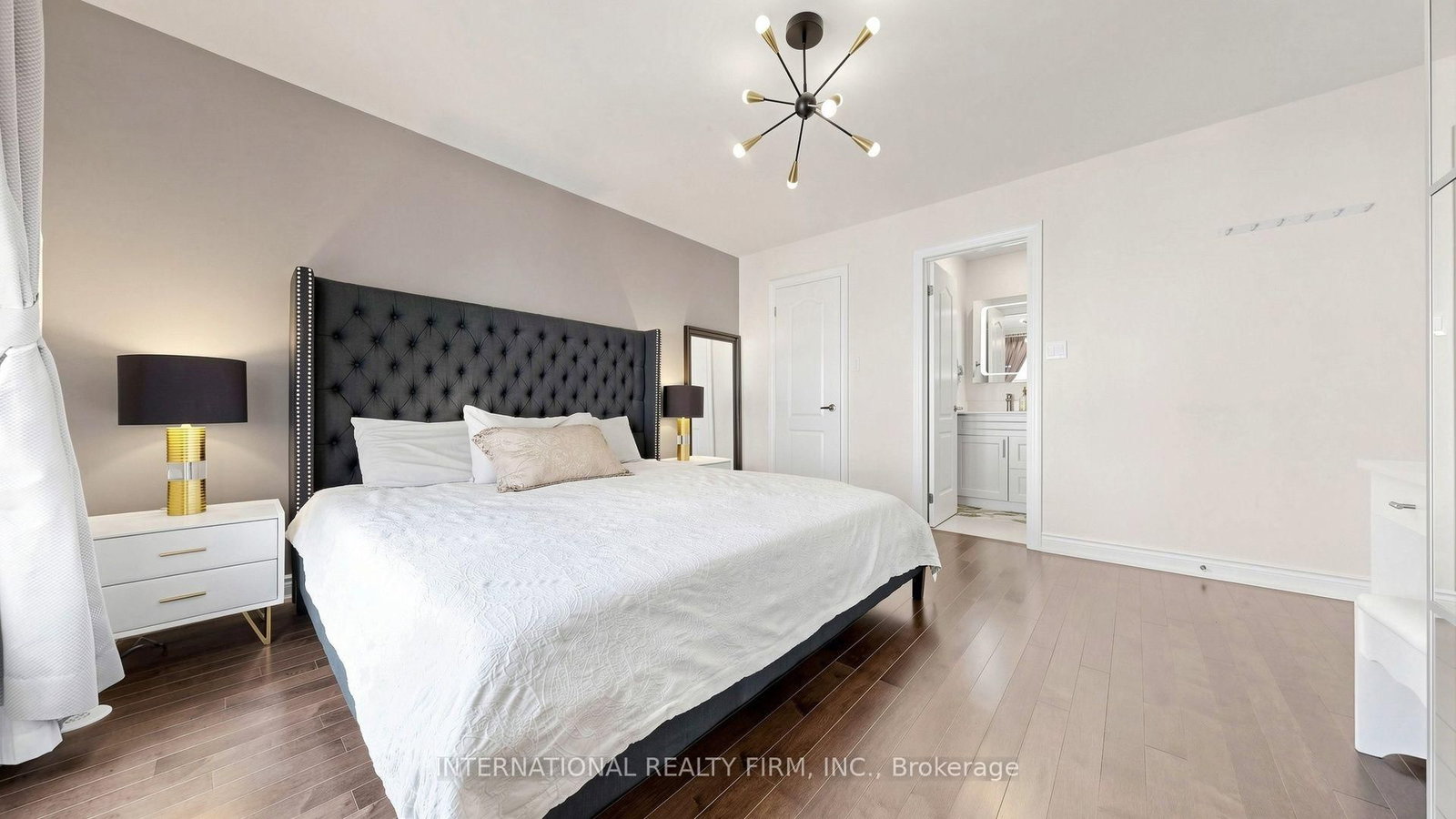 110 Lorraine Drive • Toronto, ON photo 27