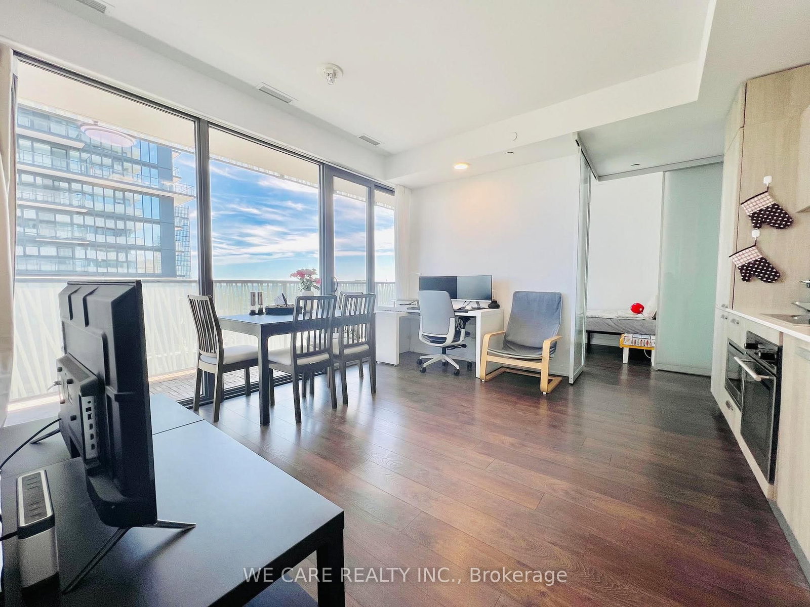 50 Charles Street E • #3701 • Toronto, ON photo 5